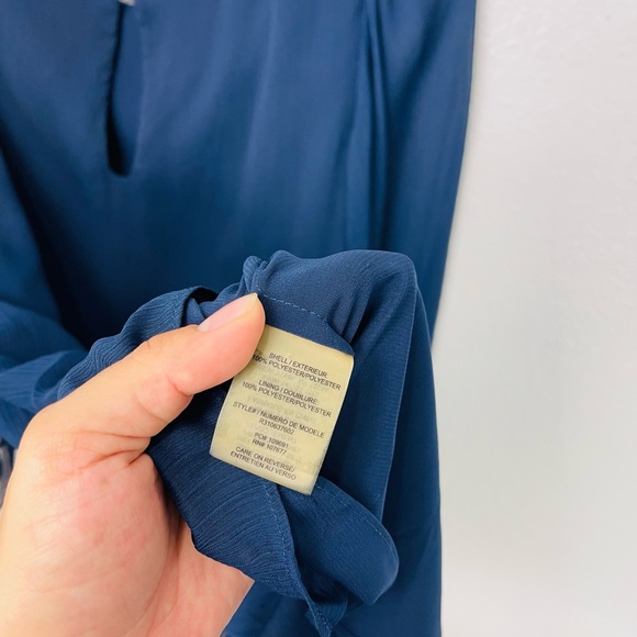 ALICE + OLIVIA Odette Flutter Sleeve Navy Blue Shift Dress - Picture 6 of 7